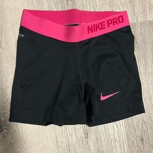 Women’s Nike Pro